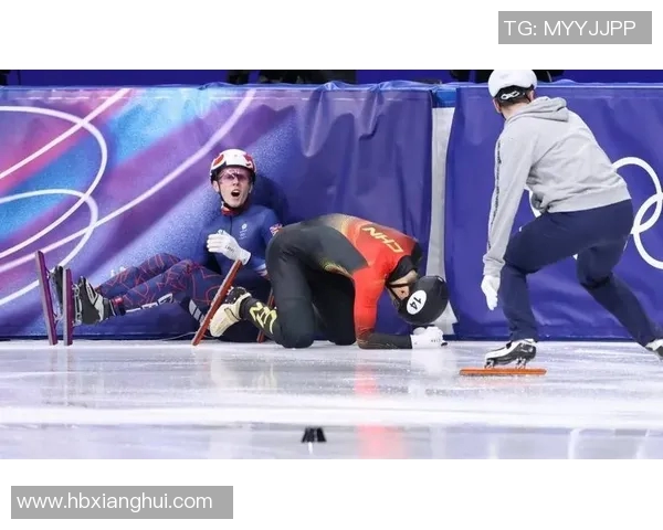 足球明星们在雪山上的精彩瞬间与滑雪技巧揭秘